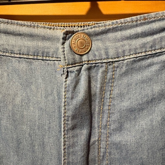 Almost Famous Juniors Faux Denim Cargo Pants Large Med wash - Picture 3 of 8